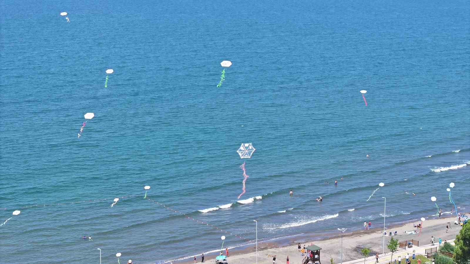 Ordu’da 120 uçurtma çocukların mutluluğuyla gökyüzünde buluştu