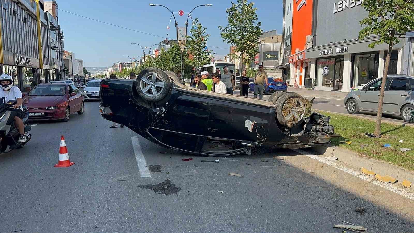 Bursa’da feci kaza : 2 yaralı