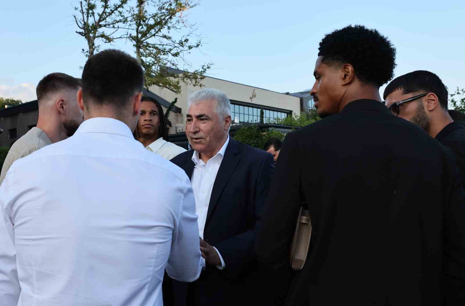 İsmail Yüksek, dünyaevine girdi