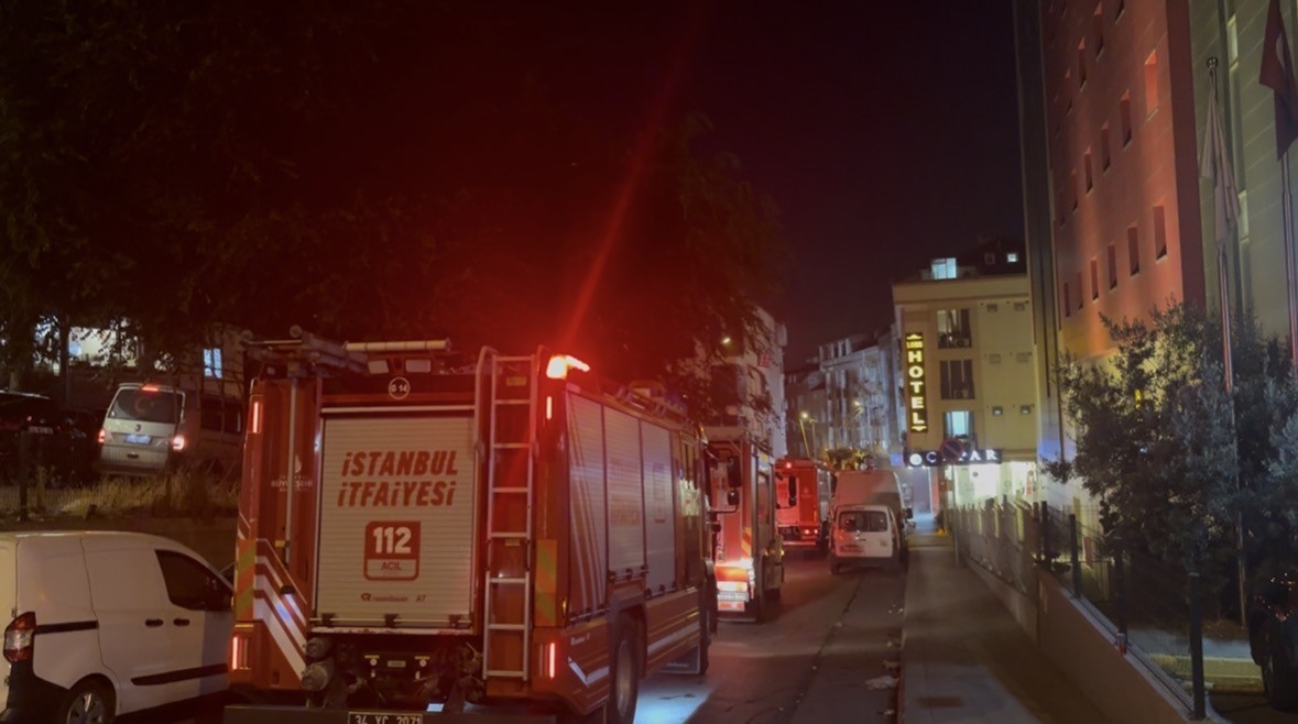 Esenyurt’ta otel yangını: Çok sayıda vatandaş mahsur kaldı