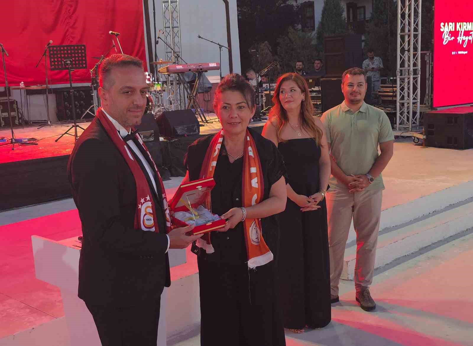 Kütahya’da Galatasaray’ın 26. şampiyonluğu coşkuyla kutlandı