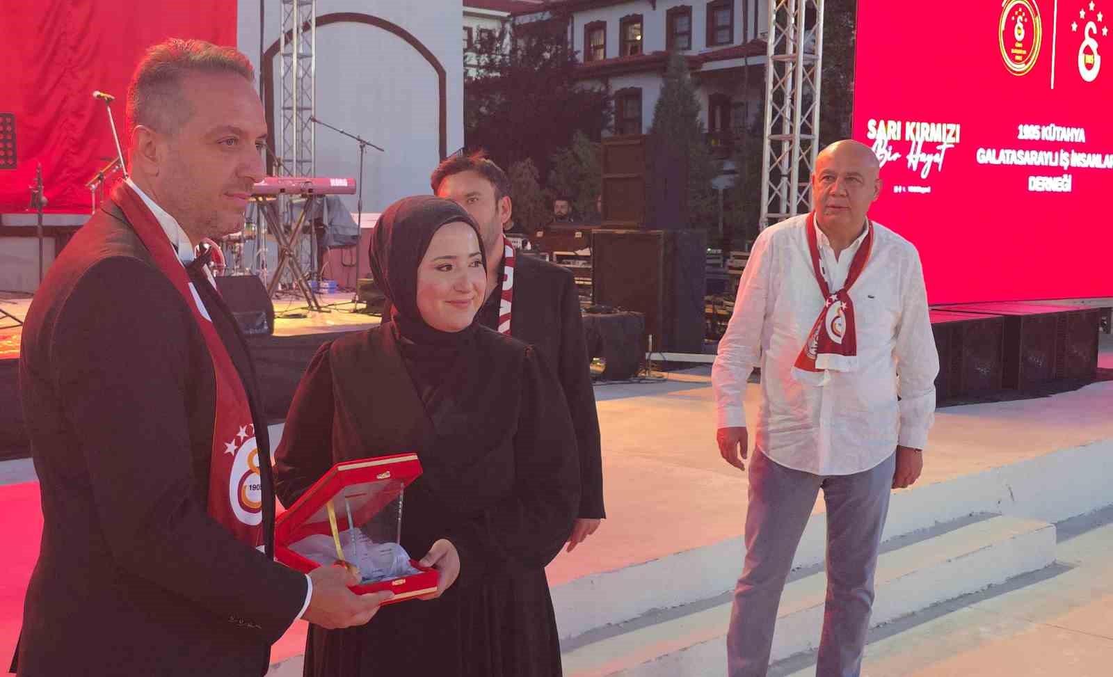 Kütahya’da Galatasaray’ın 26. şampiyonluğu coşkuyla kutlandı