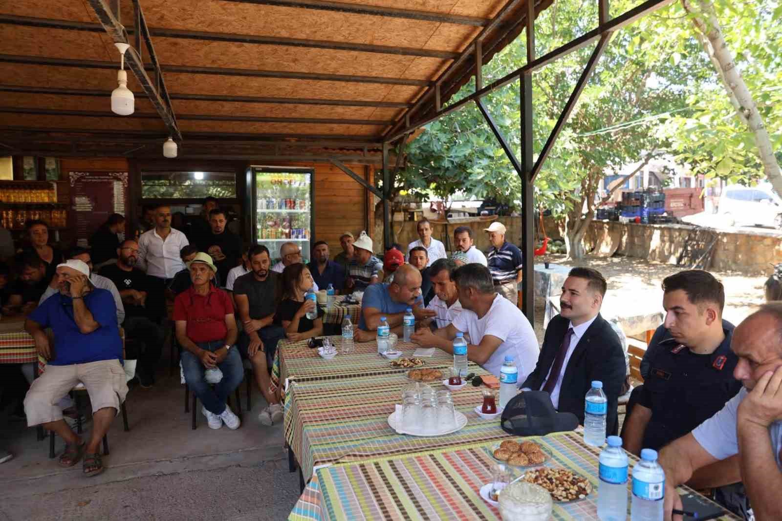 Gökçeada Kaymakamı vatandaşlarla bir araya geldi