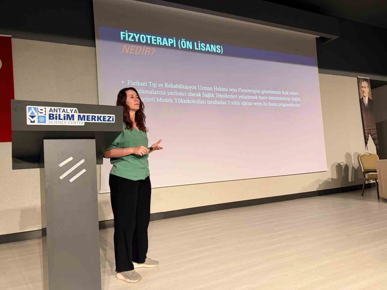Antalya Bilim Merkezi’nde "Geleceğin Meslekleri" söyleşileri