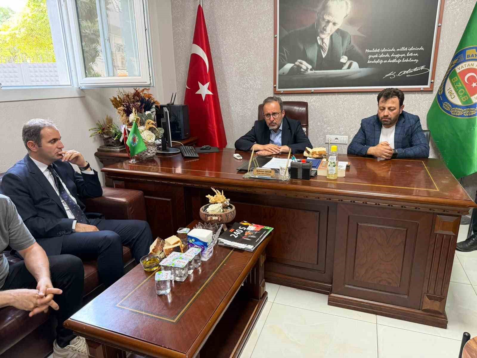 Milletvekili Kasapoğlu, Bayındır’da esnaf, çiftçi ve gençlerle buluştu