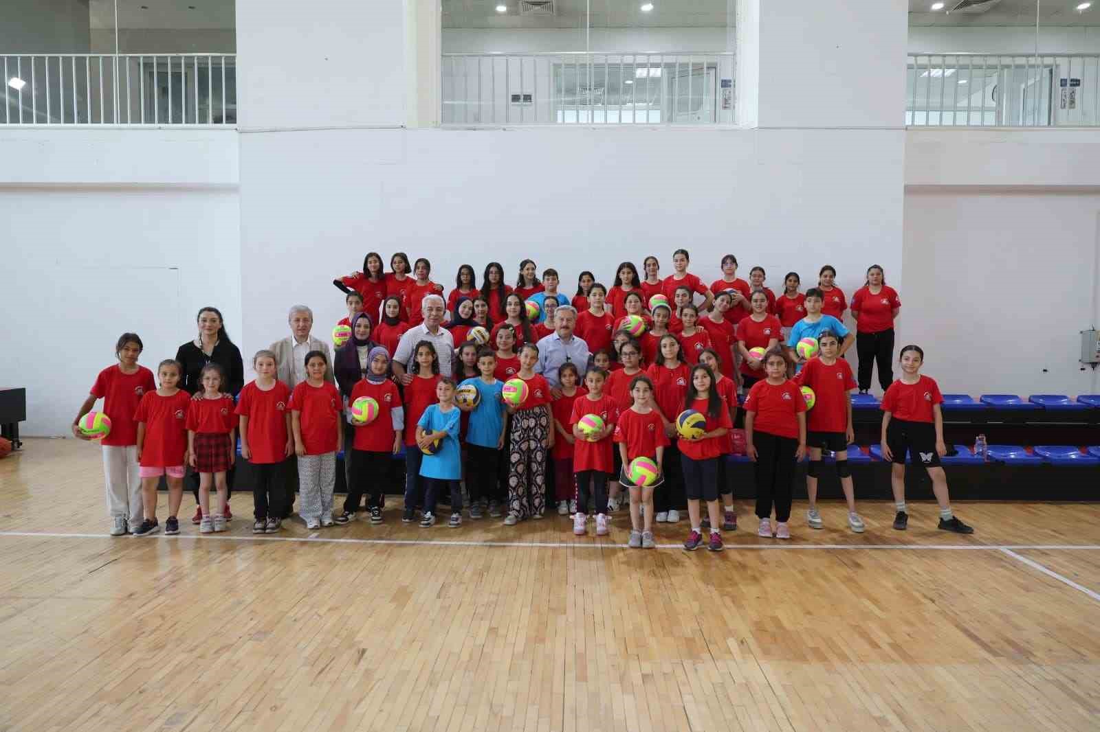 Melikgazi’de 7 bini aşkın kursiyerle yaz dolu dolu geçiyor