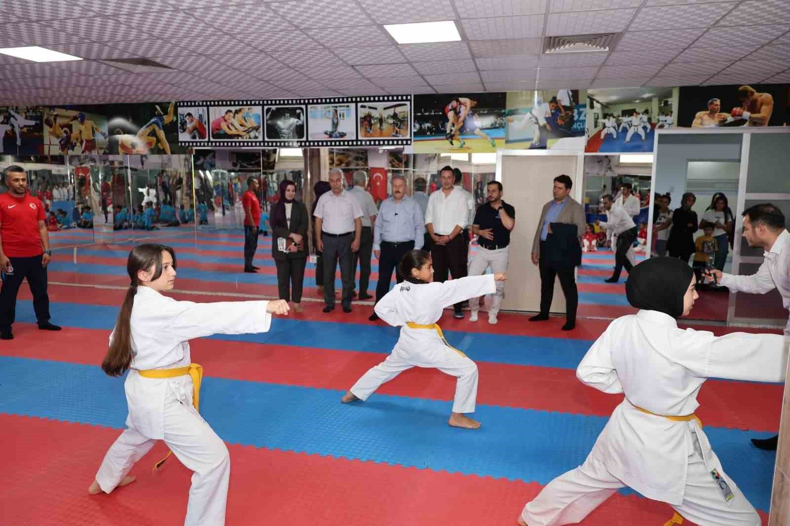 Melikgazi’de 7 bini aşkın kursiyerle yaz dolu dolu geçiyor