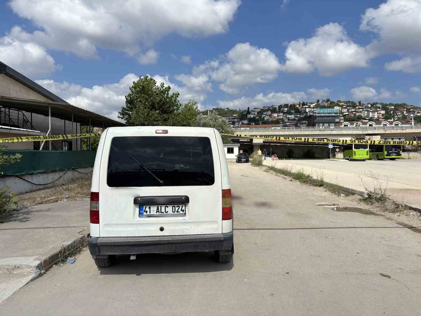Ayrılık meselesi iki aileyi karşı karşıya getirdi: 2 yaralı, 10 gözaltı