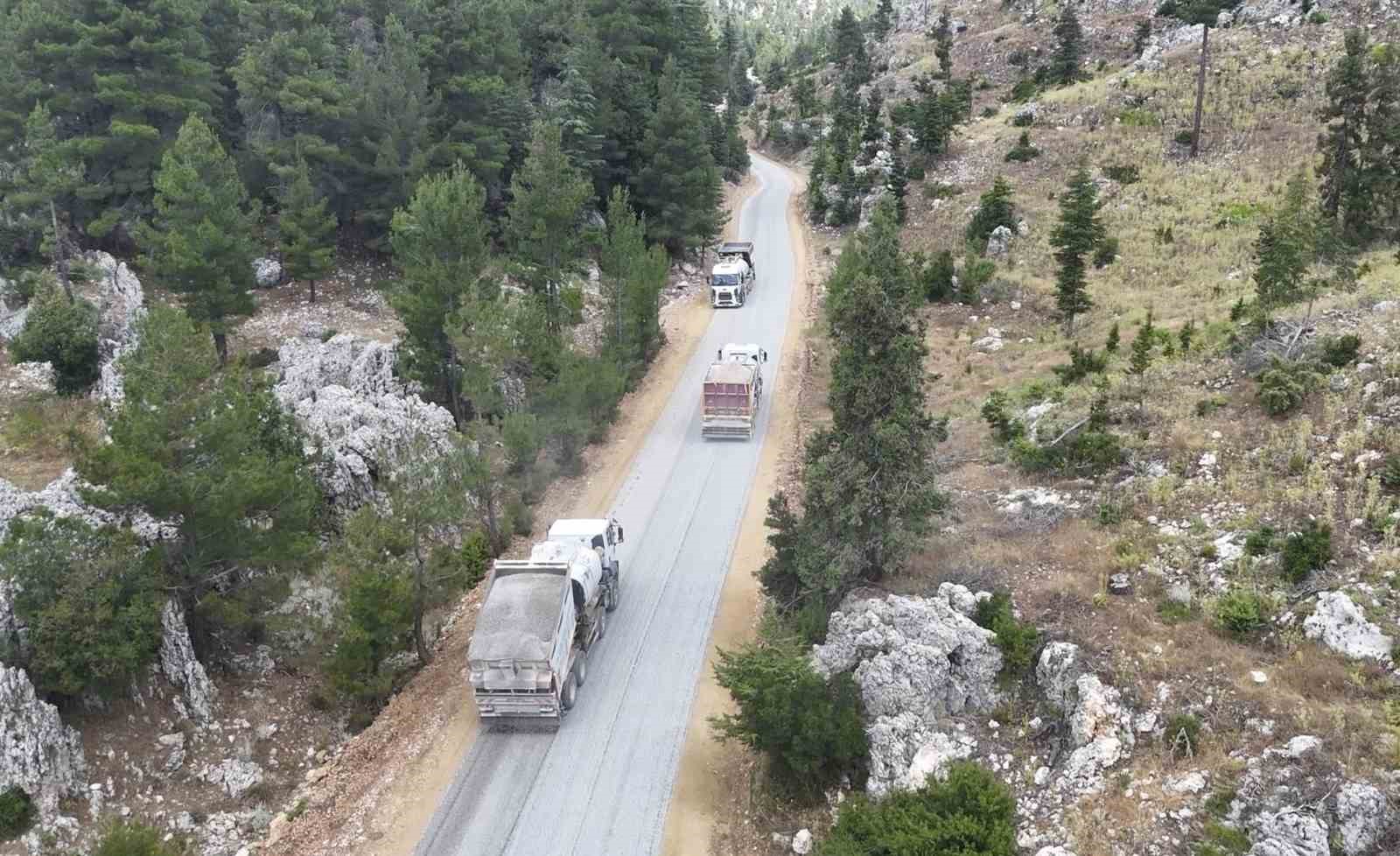 Gülnar’da yarım asırlık yol sorunu çözüldü