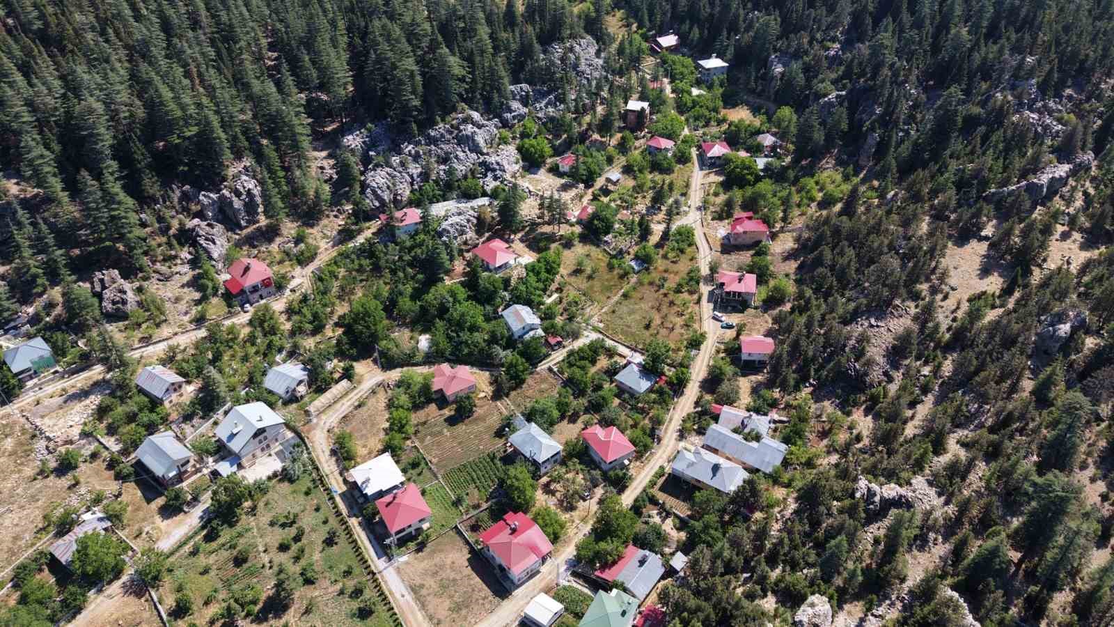 Anamur yaylaları yaz sıcaklarından kaçanların gözdesi oldu