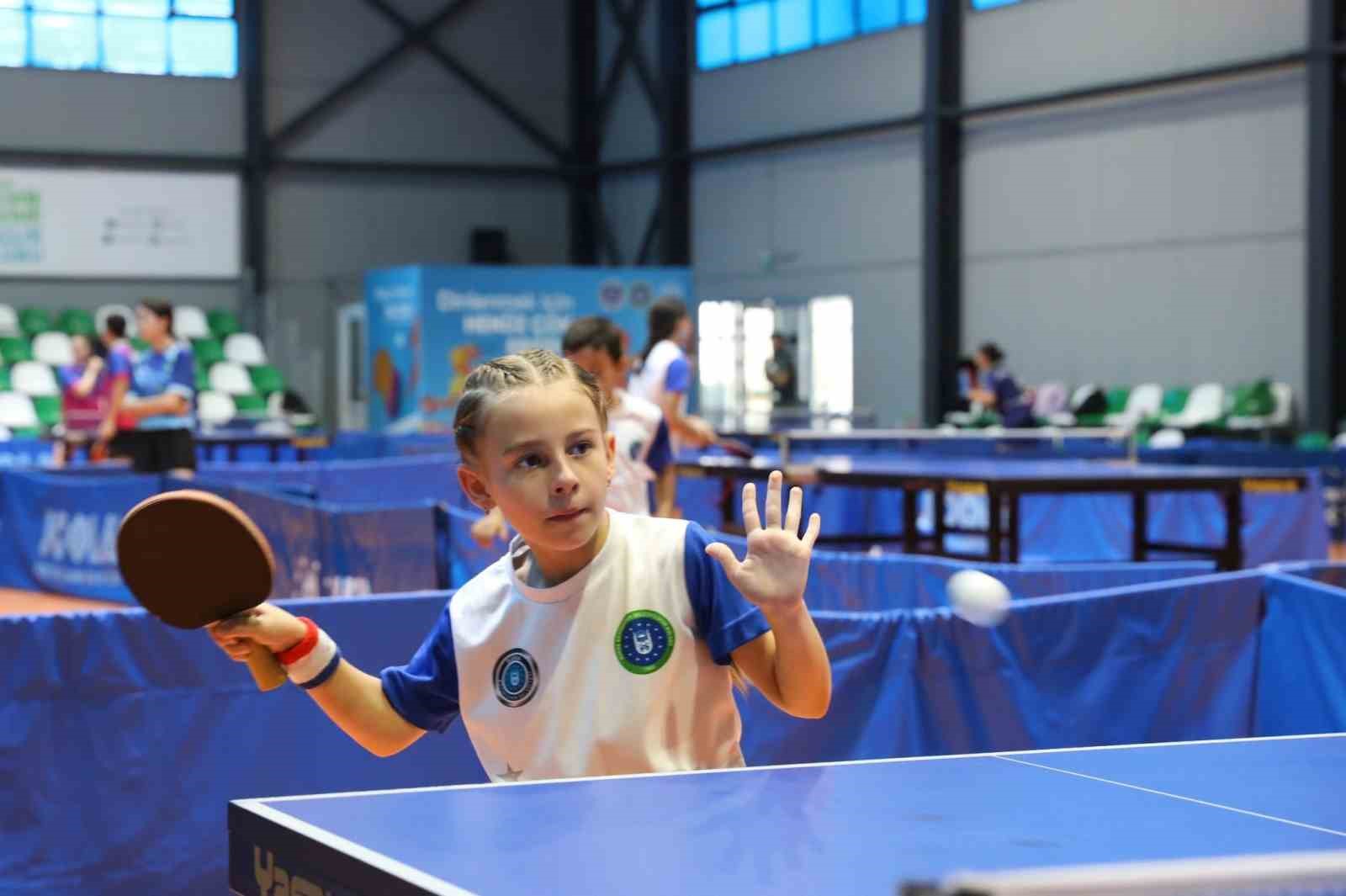Büyükşehir Yaz Spor Okulları, ilk dönemini tamamladı