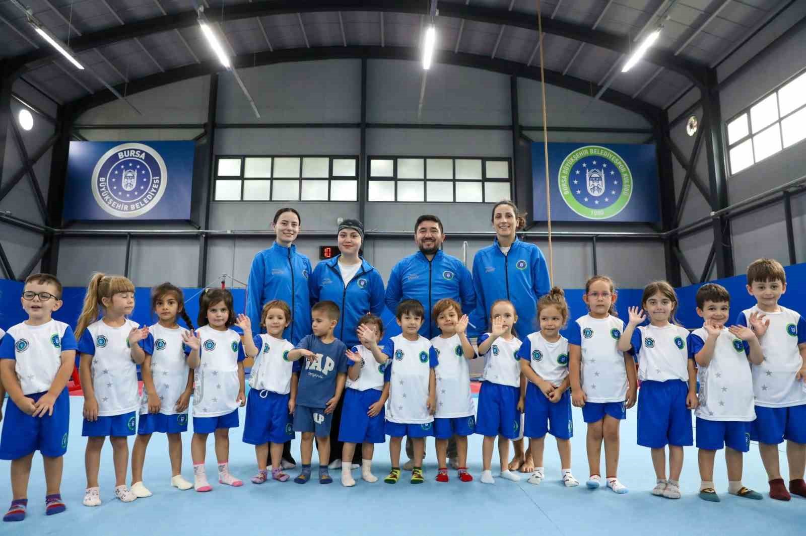 Büyükşehir Yaz Spor Okulları, ilk dönemini tamamladı