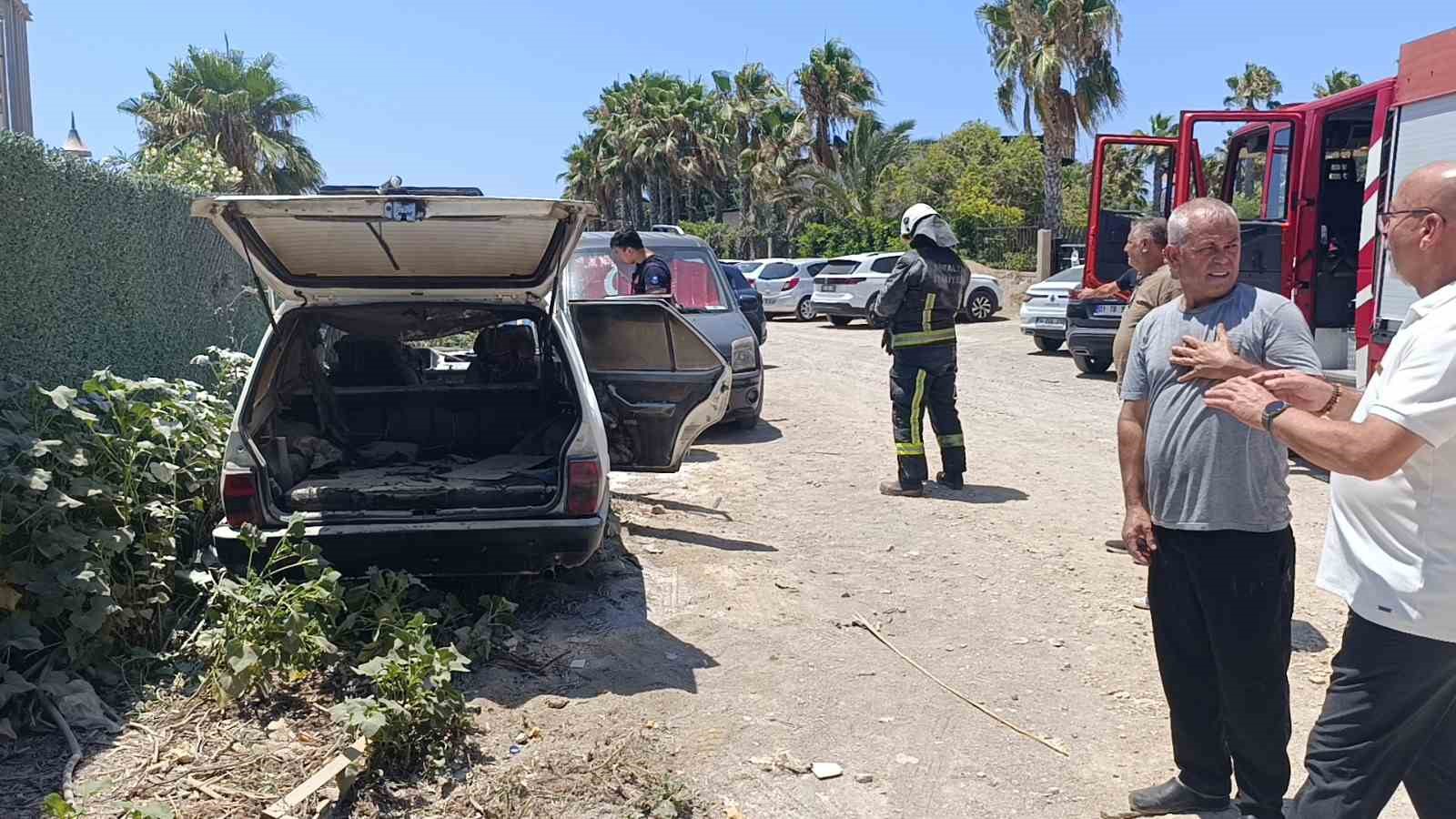 Otele ölçü almaya gitti, geri döndüğünde aracını yanmış halde buldu