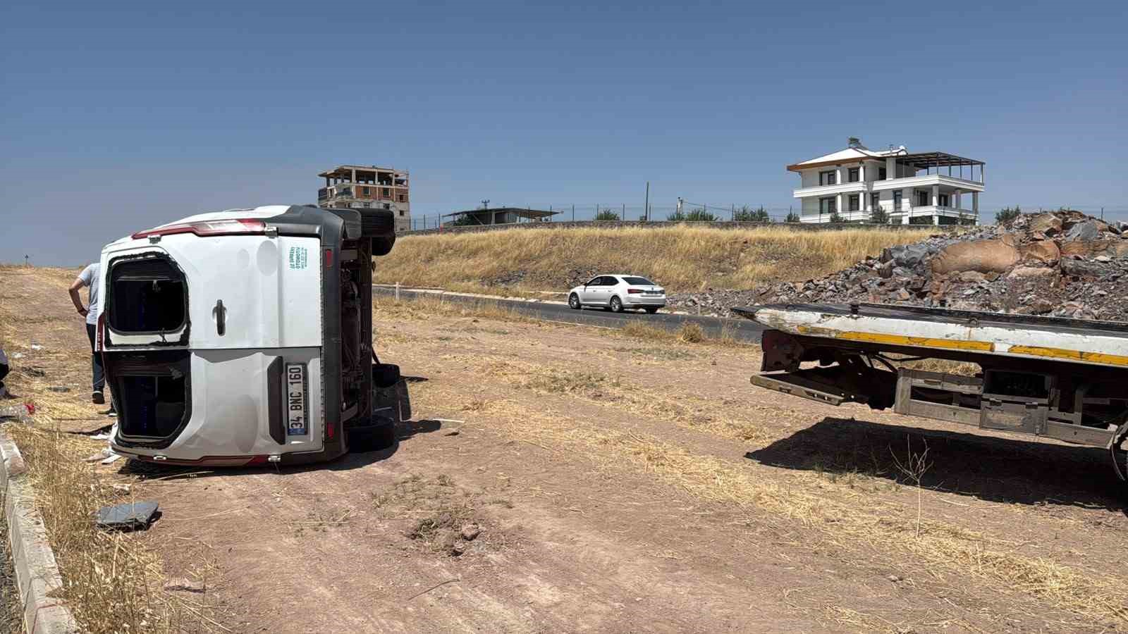 Diyarbakır’da engellileri taşıyan minibüs kaza yaptı: 19 yaralı