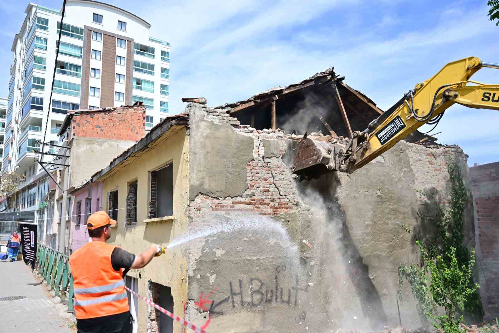Sinandede’de dönüşümde ilk kepçe vuruldu