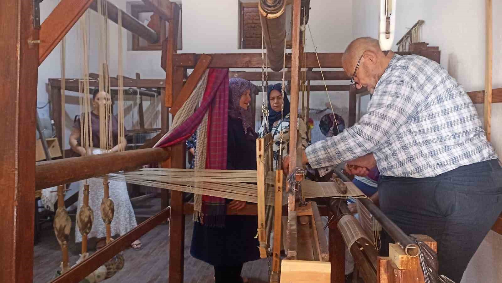 Denizli Büyükşehirden yerli turistlere ücretsiz gezi hamlesi