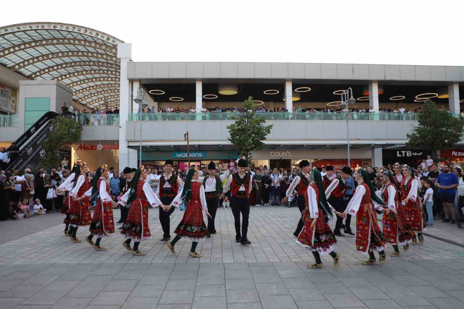 Festival coşkusu İnegöl’ün dört bir yanını sardı