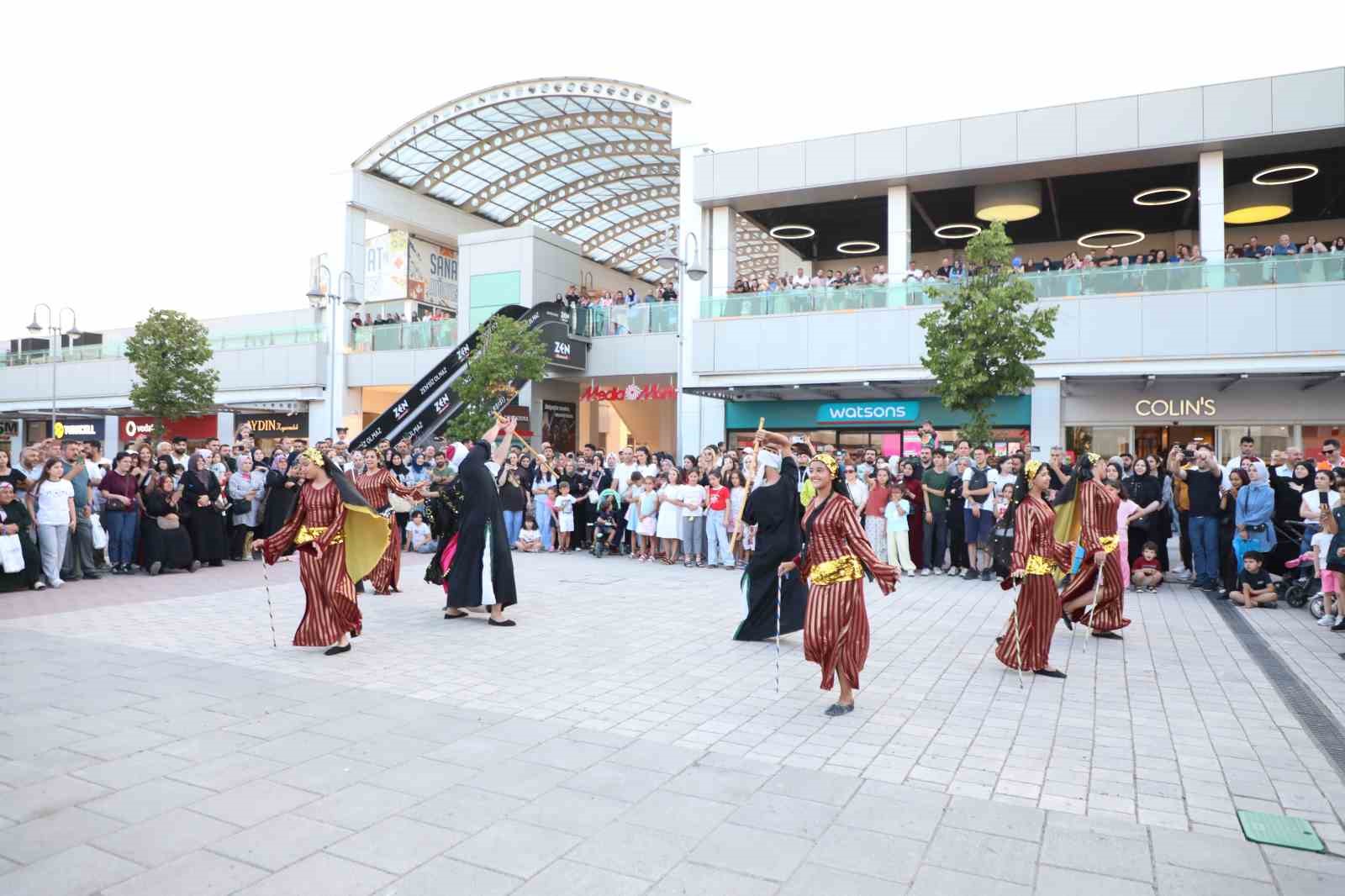 Festival coşkusu İnegöl’ün dört bir yanını sardı