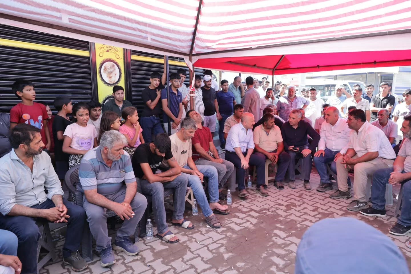 Vali Varol, acılı ailelerle görüştü