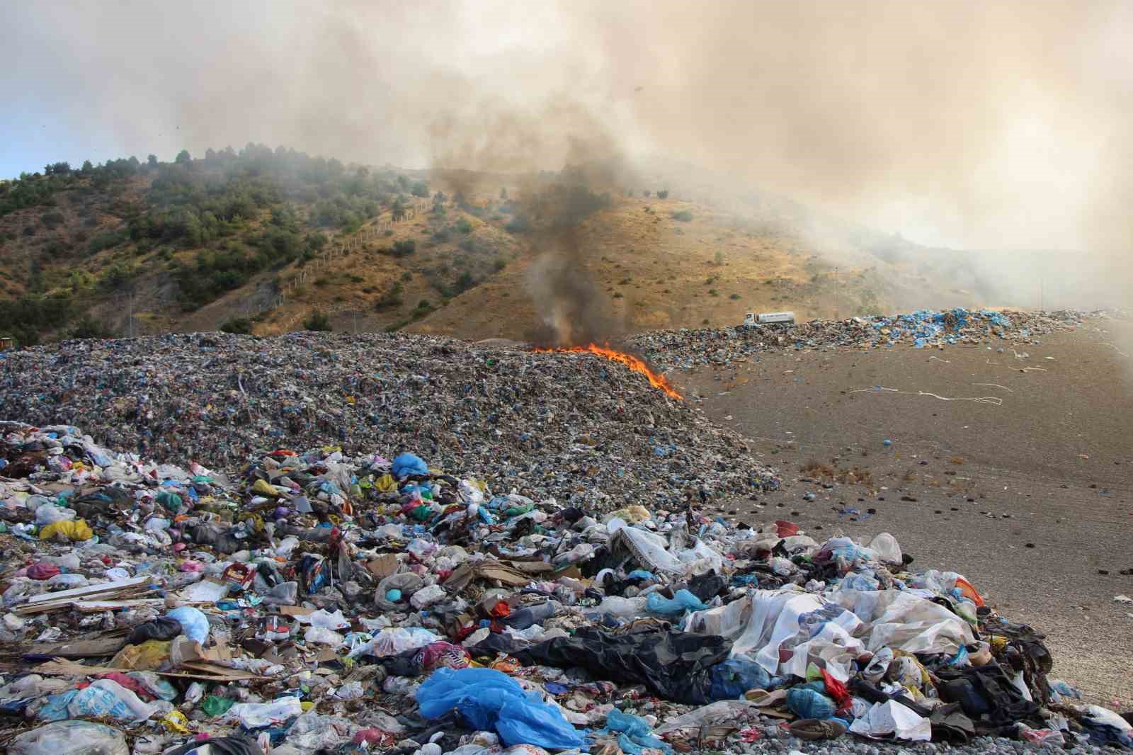Amasya’da çöp depolama alanında yangın