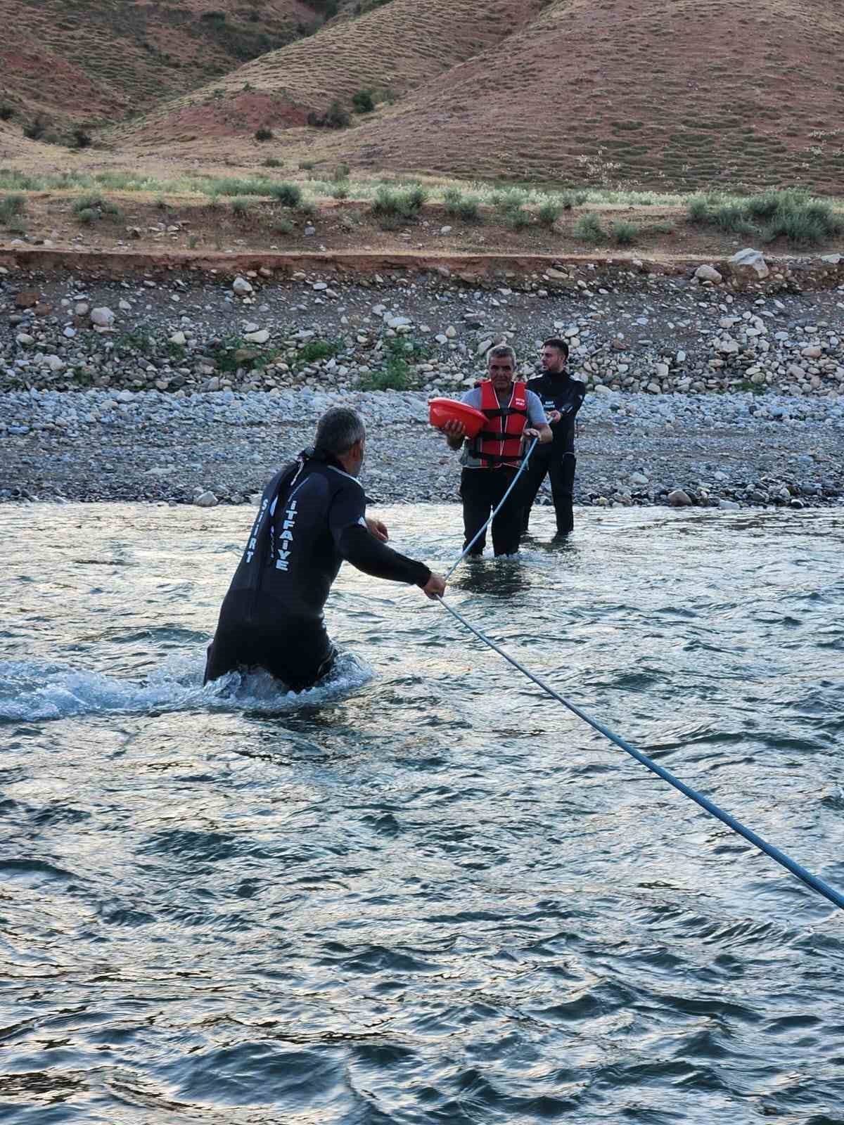 Kezer Çayı’nda mahsur kalan 8 kişi kurtarıldı