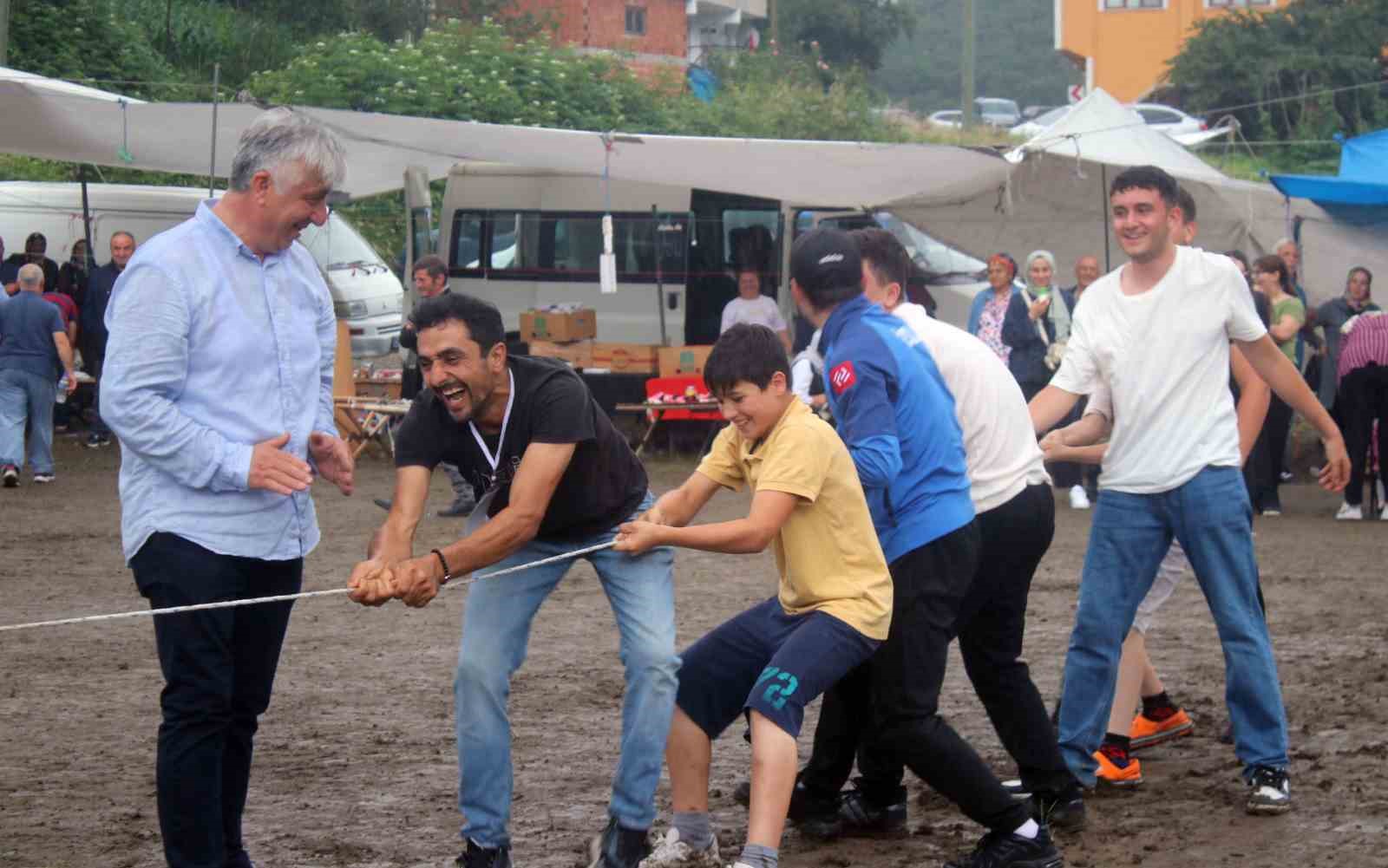 Fındık üreticileri hasat öncesi festivalde buluştu