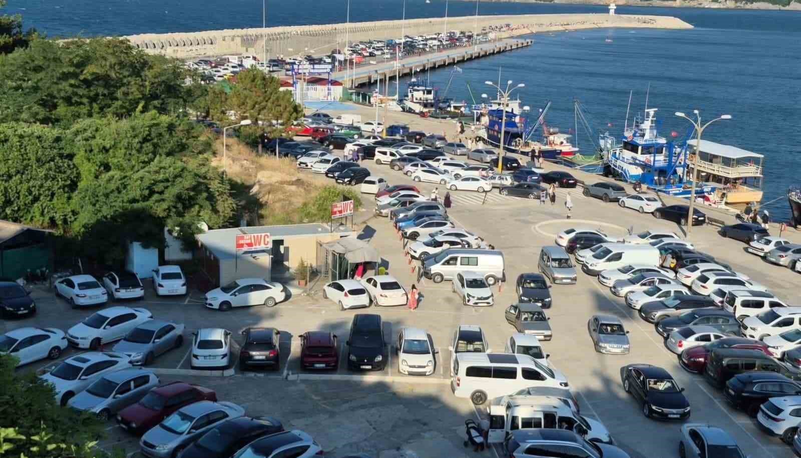 Amasra 3 günde nüfusunun 16 katı ziyaretçiyi ağırladı