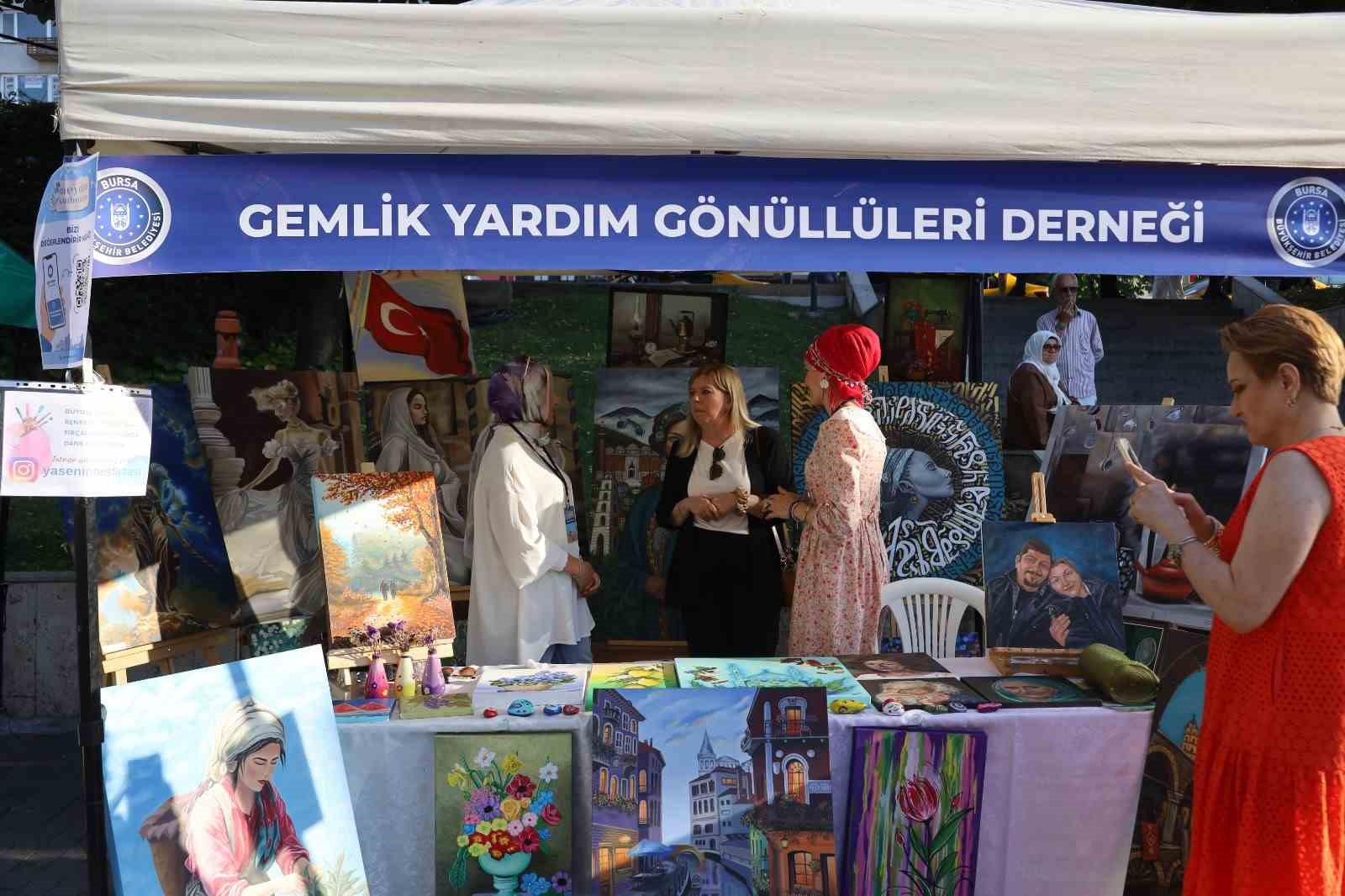 "Meydan Kadınların" pazarına büyük ilgi