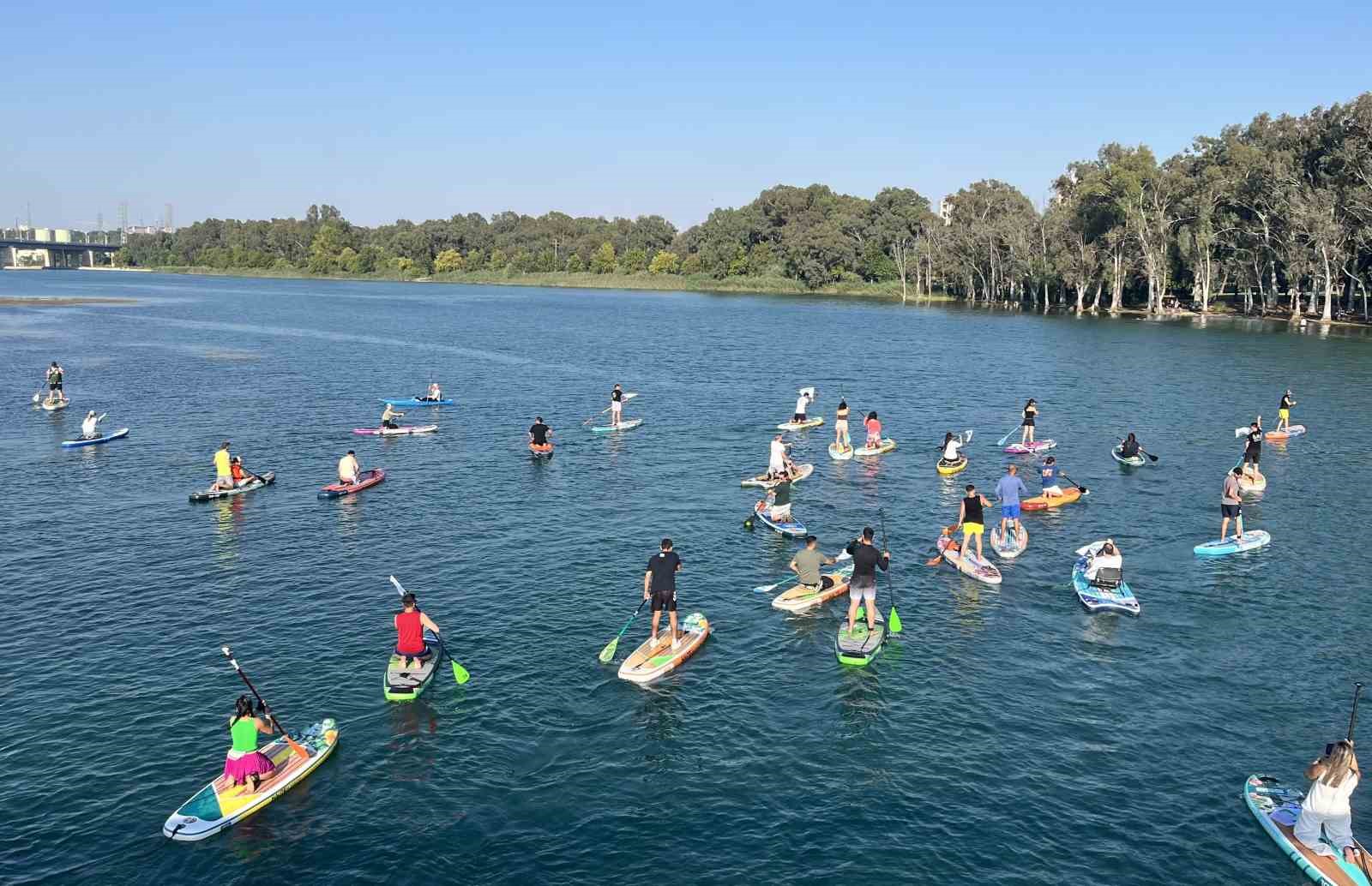 Yeşilay, bağımlılığa karşı Seyhan Nehri’nde kürek çekti
