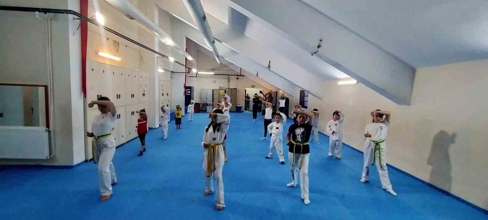 Eskişehir’de taekwondo antrenmanları sürüyor