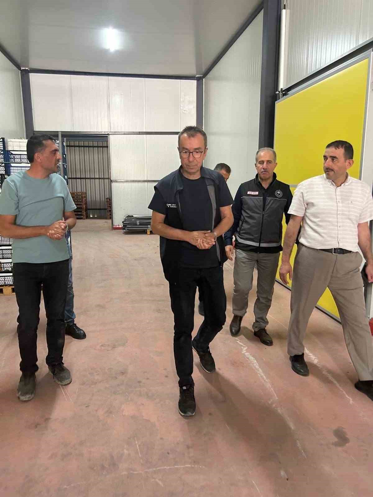 Bilecik’teki soğuk hava deposunda inceleme