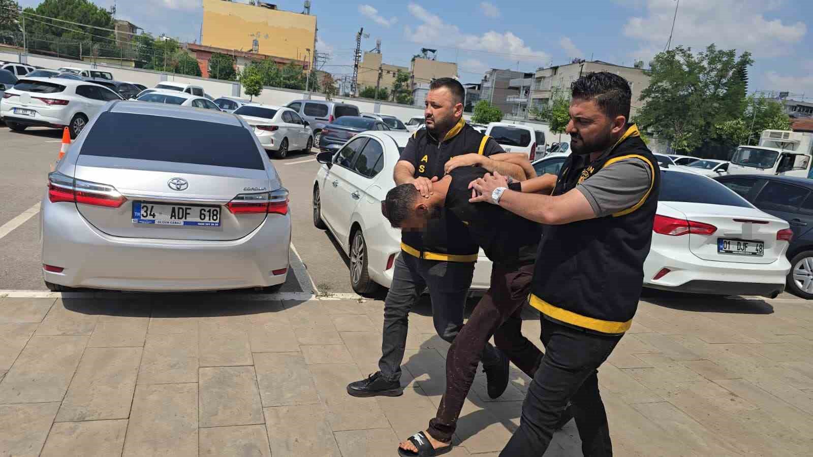 Çarşaf giyip keşif yaptılar, 40 dakikada servet çaldılar