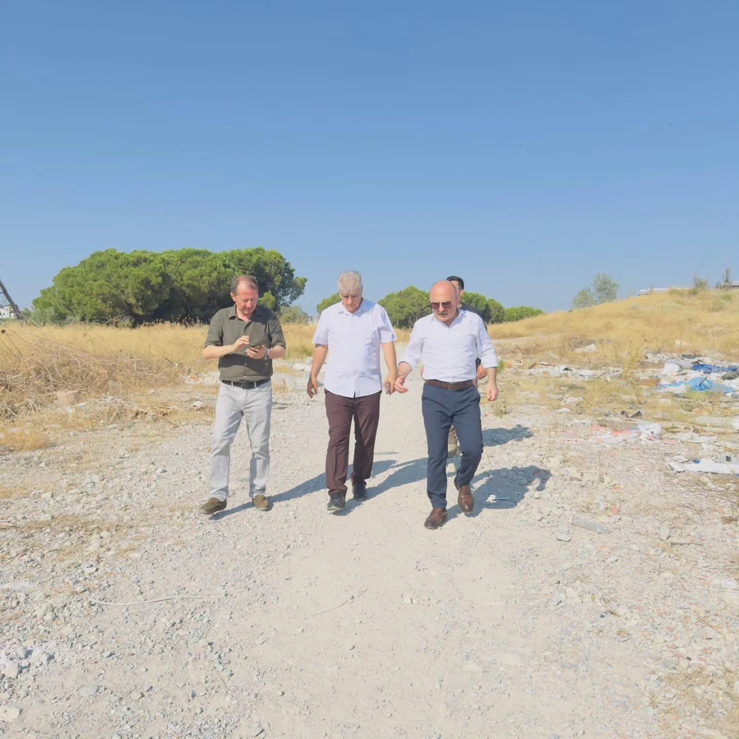 Vali Varol Kuşadası’nda yatırım ve tarihi miras alanlarını inceledi