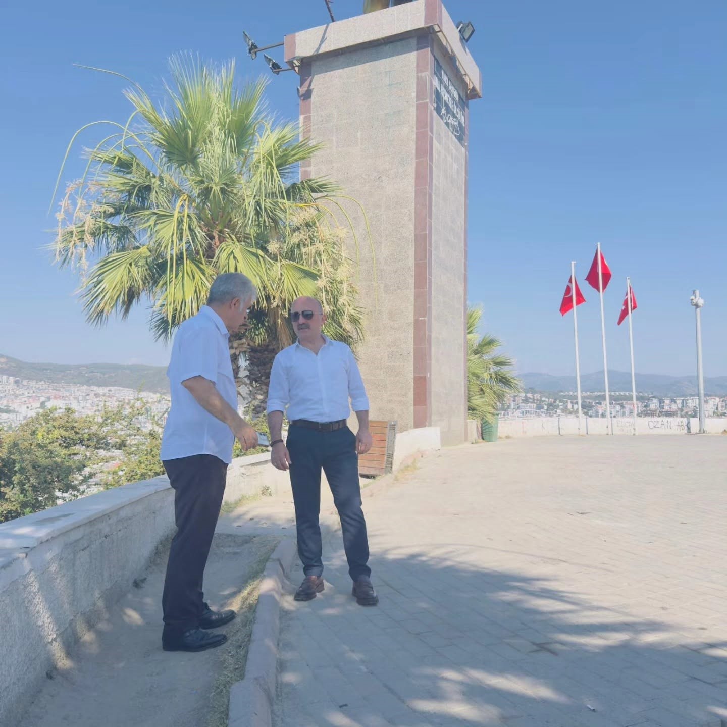 Vali Varol Kuşadası’nda yatırım ve tarihi miras alanlarını inceledi