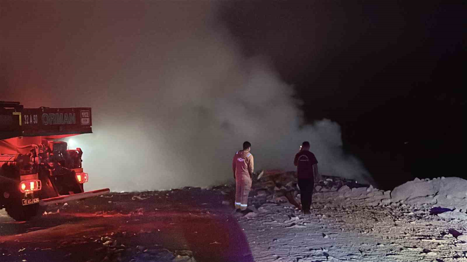 Burdur’da çöp depolama alanında yangın