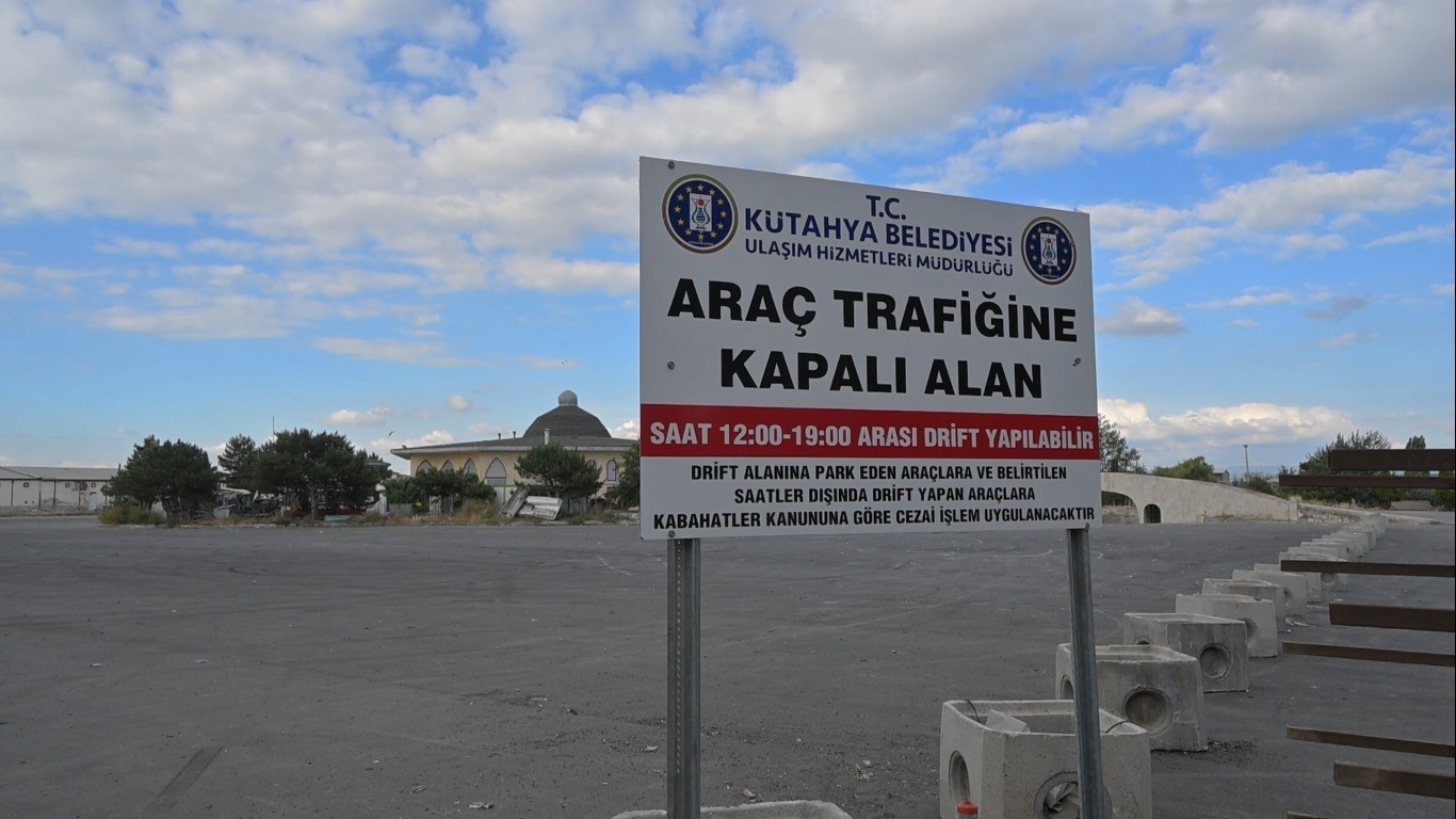 Drift tutkunlarından Kütahya Belediyesi’ne çağrı: "Pist daha geç saatlere kadar açık olsun"