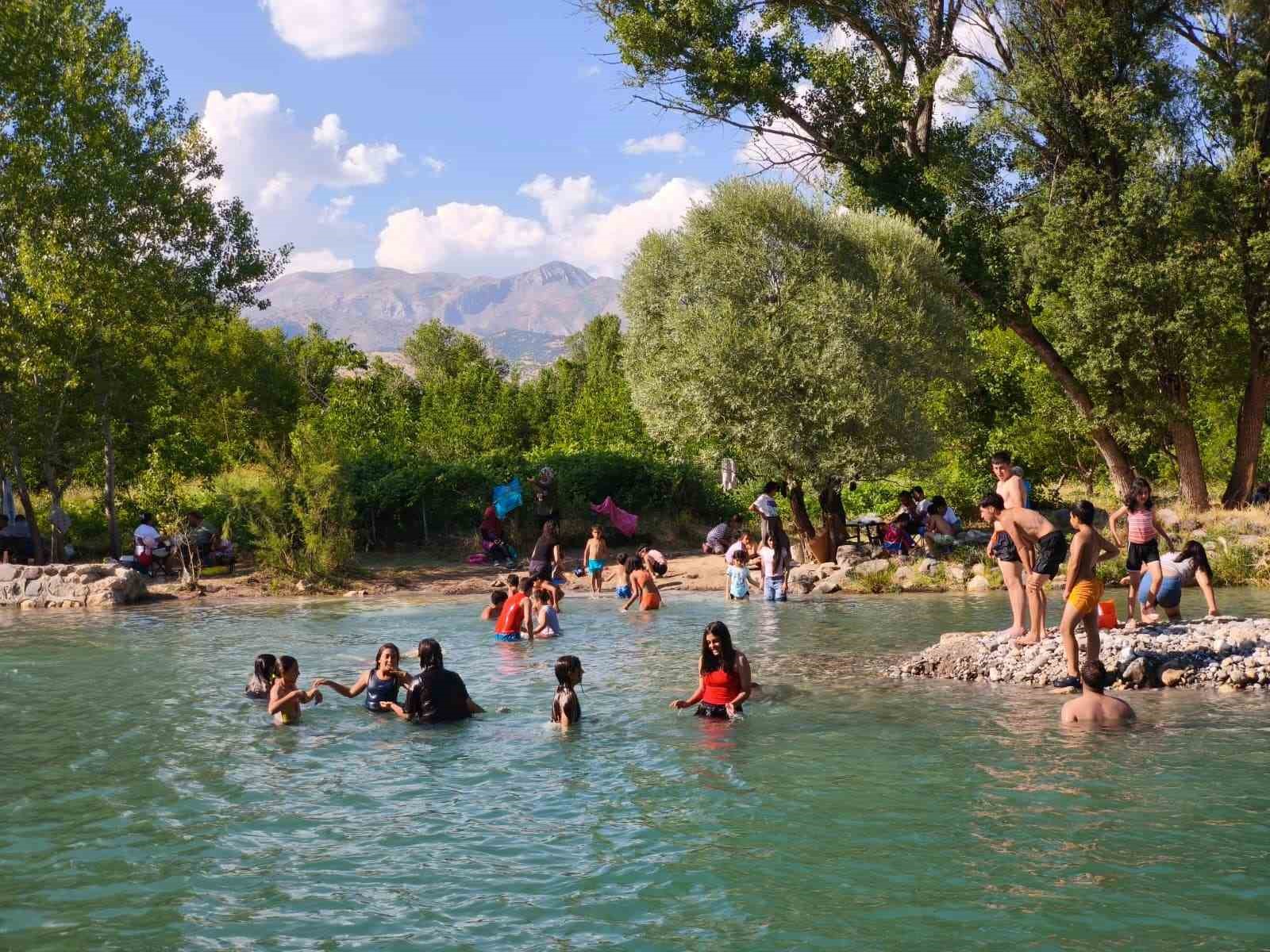 Doğanın içinde ücretsiz tatil: Tağar Çayı ünlü tatil beldelerini aratmıyor