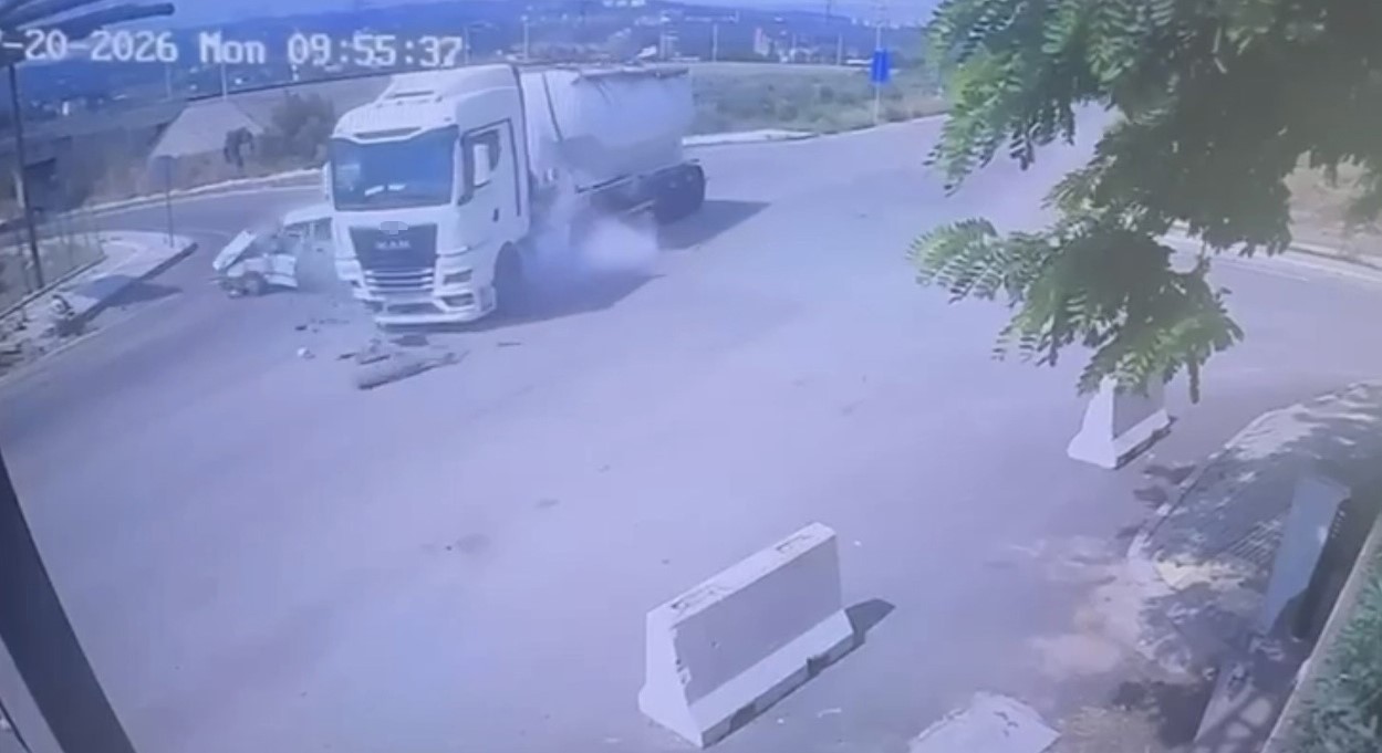 Osmaniye’de tanker ile otomobil çarpıştı: 2 yaralı