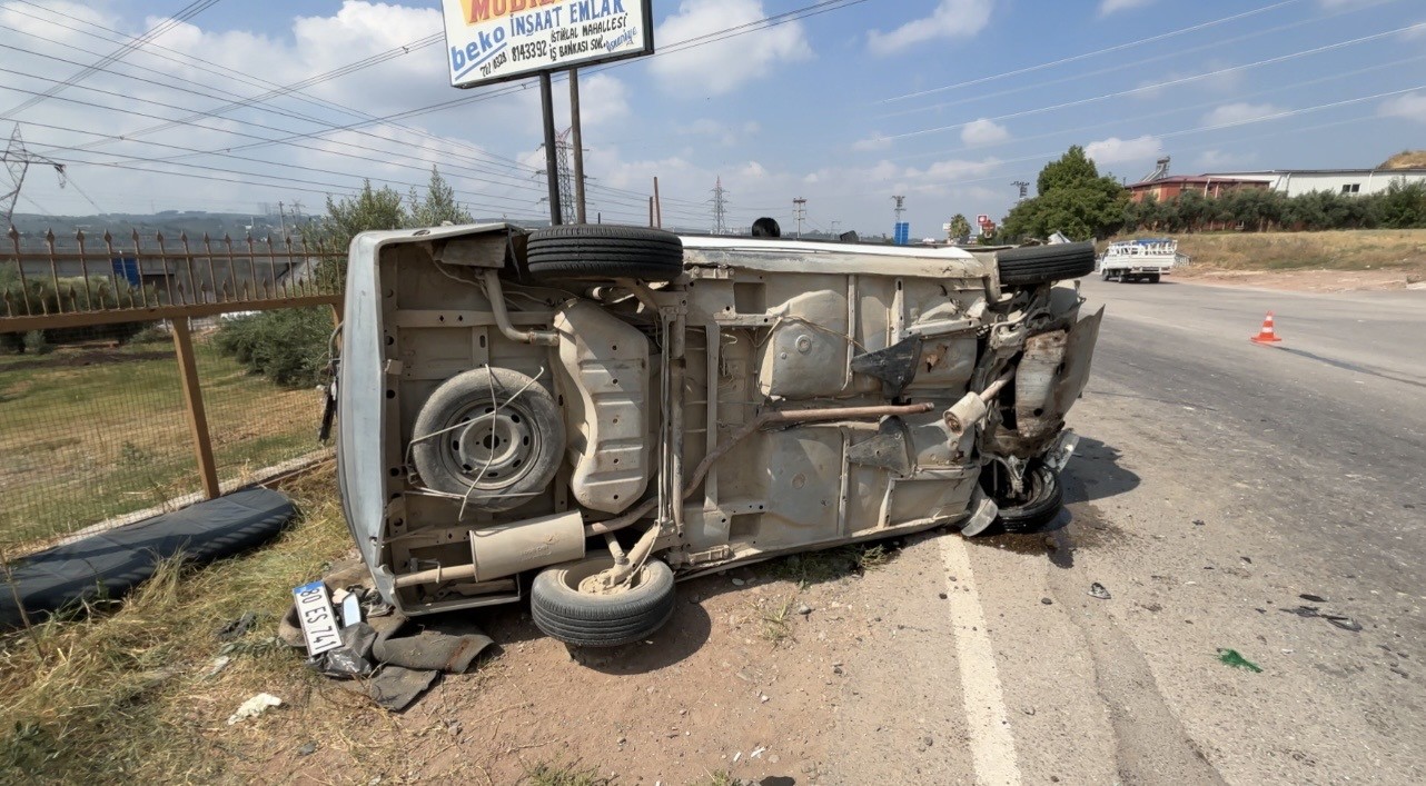 Osmaniye’de tanker ile otomobil çarpıştı: 2 yaralı