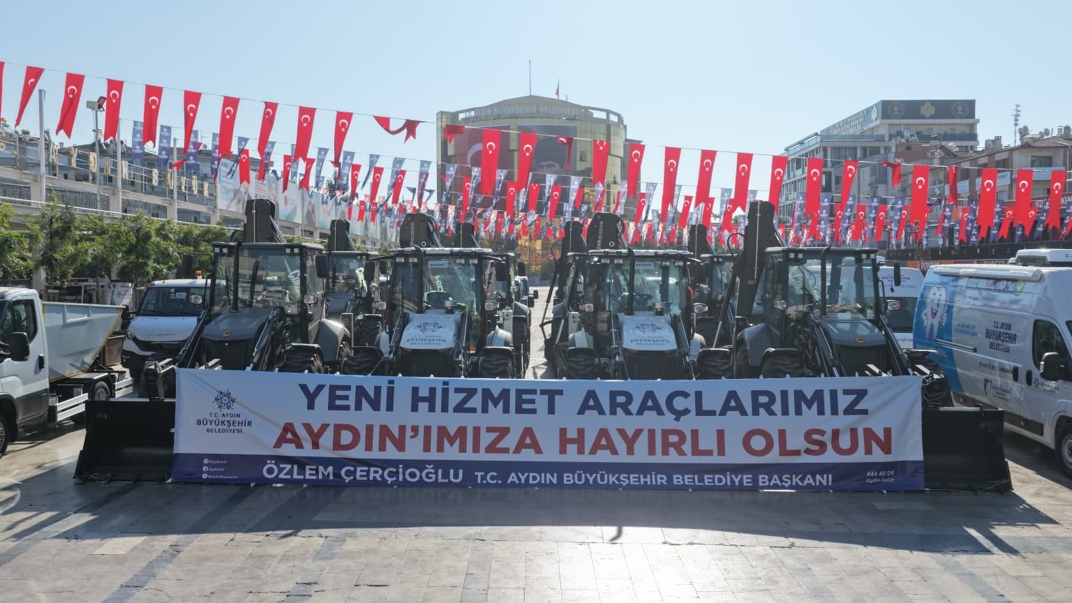 Aydın Büyükşehir Belediyesi filosuna 22 yeni araç takviyesi