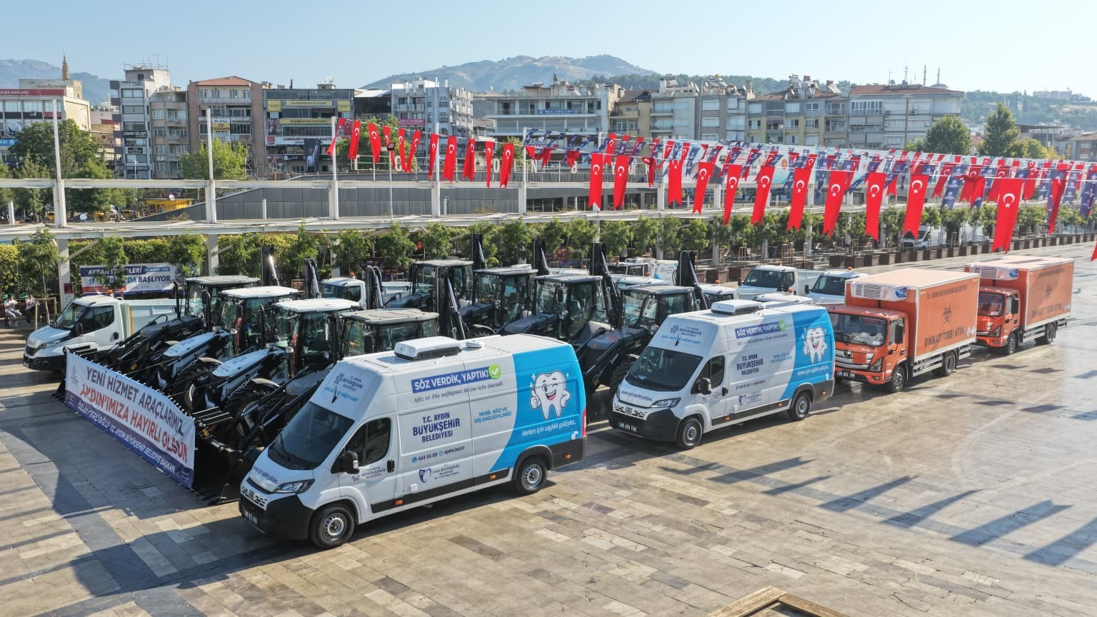 Aydın Büyükşehir Belediyesi filosuna 22 yeni araç takviyesi