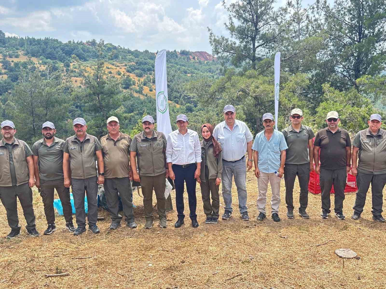Havran’da keklikler doğal yaşam alanlarına bırakıldı