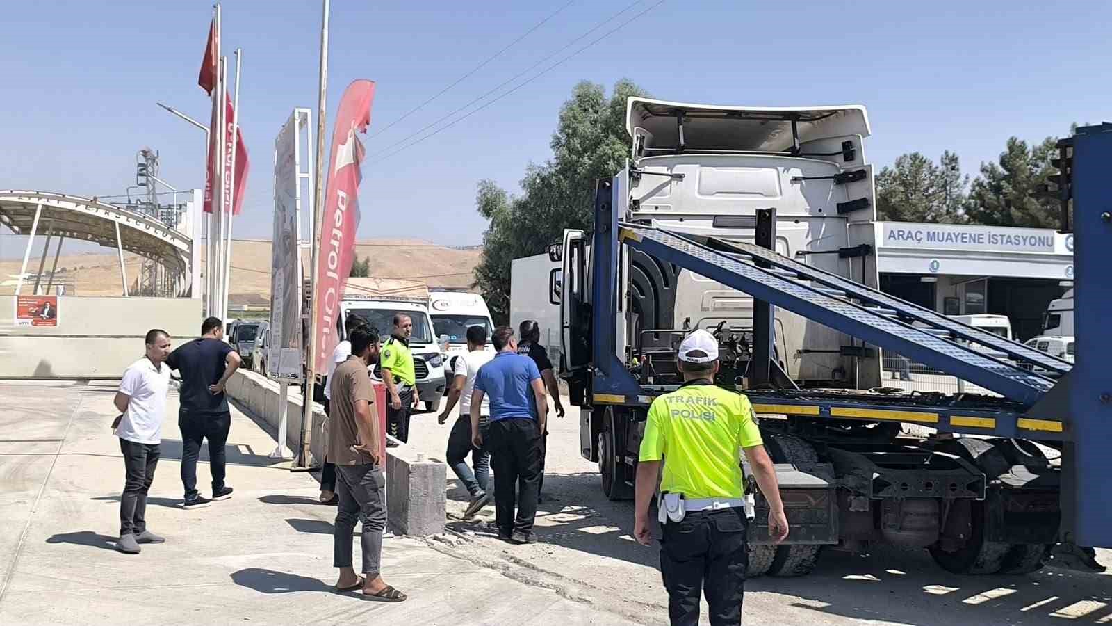 Mardin’de iki tır çarpıştı: 1 yaralı
