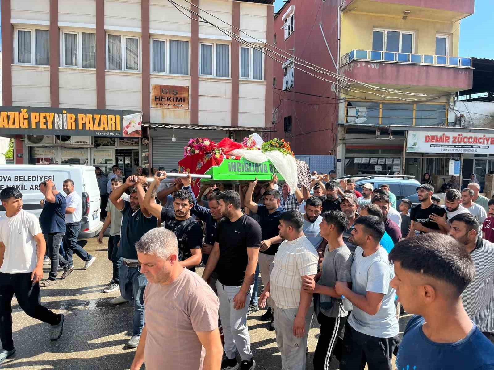 Eda, İncirliova’da son yolculuğuna uğurlandı