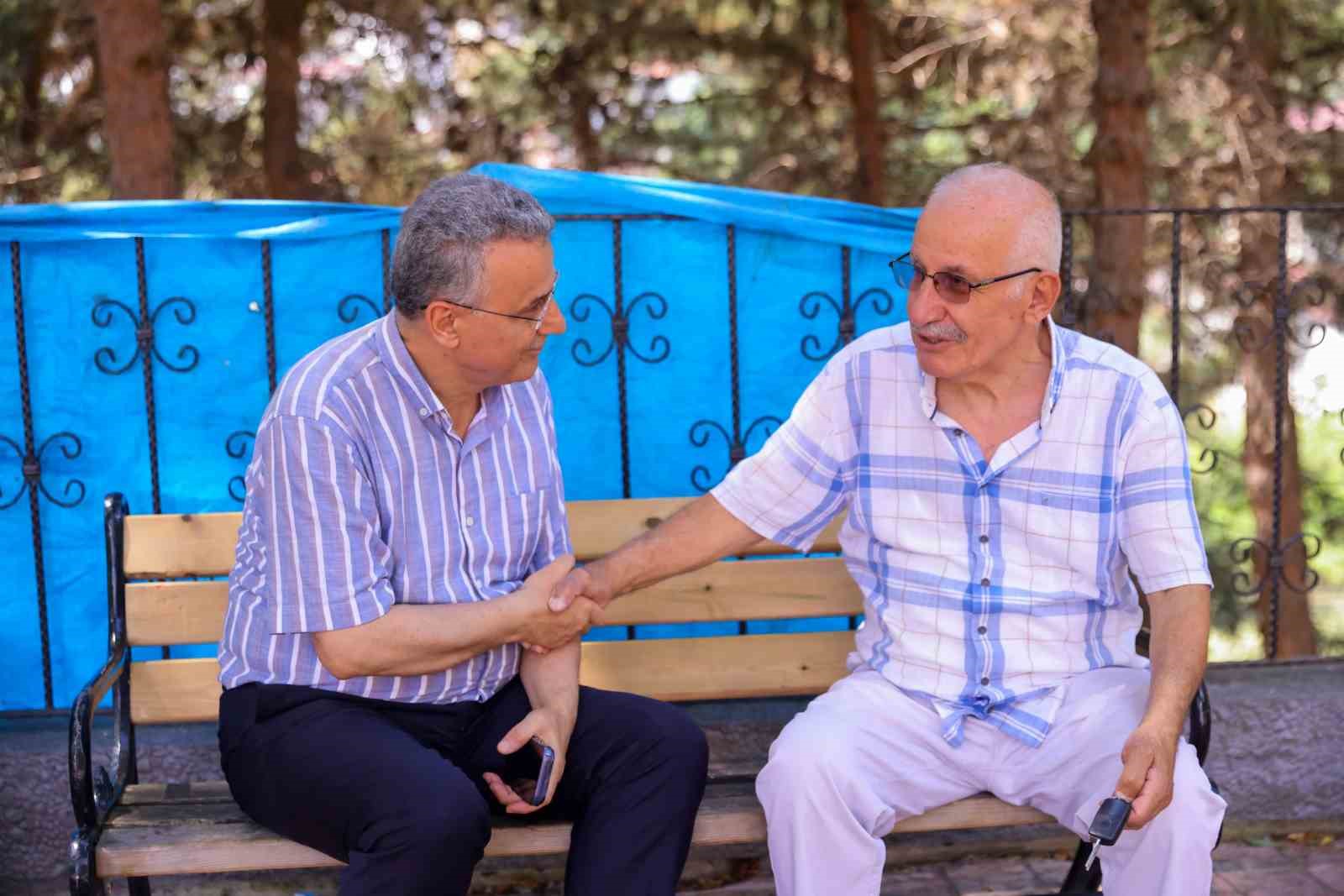 Cumhurbaşkanı Erdoğan imzalı belgeler sahiplerine takdim edildi