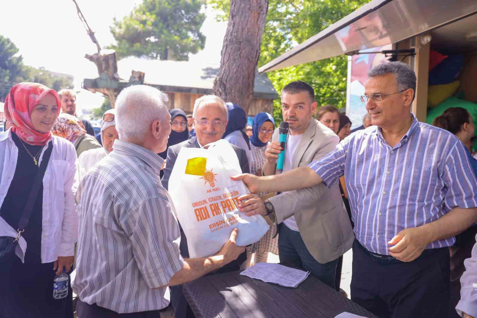 Cumhurbaşkanı Erdoğan imzalı belgeler sahiplerine takdim edildi