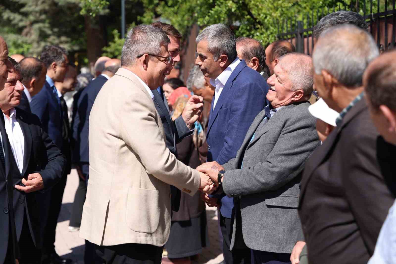 Denizli sokaklarında AK Parti rüzgarı esiyor