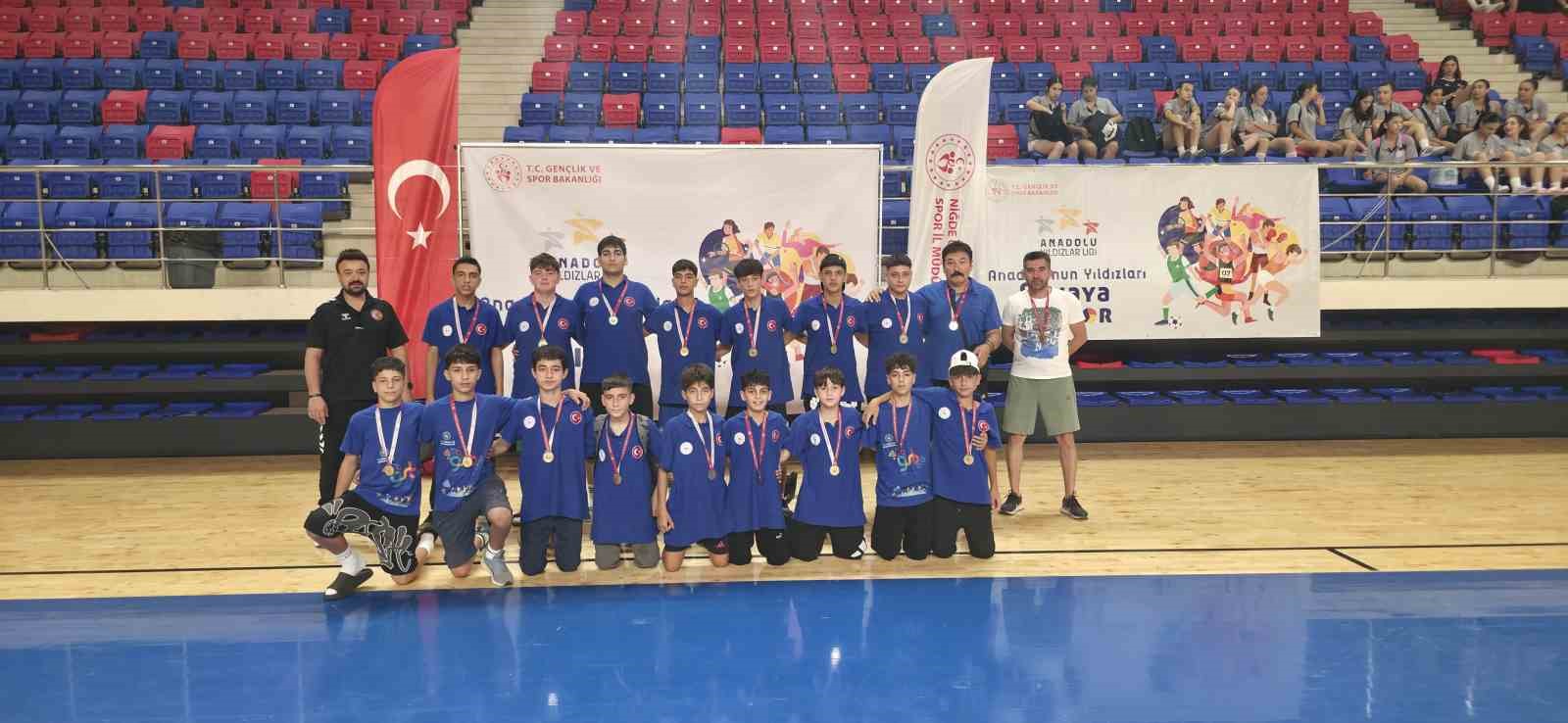 ANALİG hentbol müsabakalarında Türkiye Finalleri’ne yükselen takımlar belli oldu