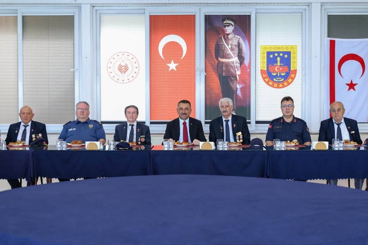 Vali Hacıbektaşoğlu, Kıbrıs gazileriyle bir araya geldi