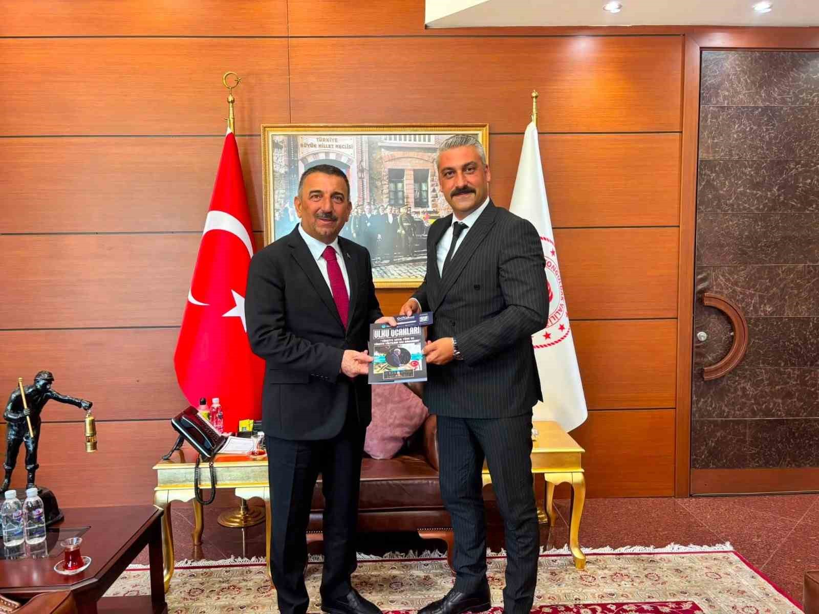 Vali Hacıbektaşoğlu, Ülkü Ocakları yönetimini kabul etti